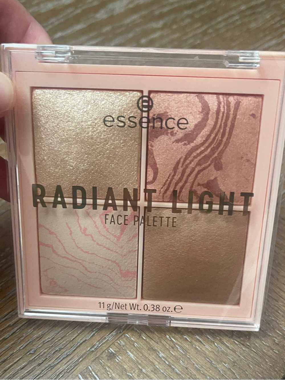 Essence Radiant Light Face Bronzer Blush Highlighter Glow Icon Makeup Palette